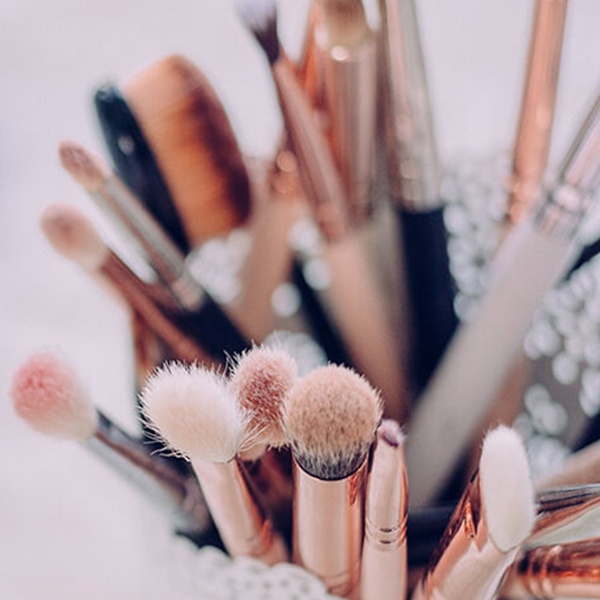 5 TIPS PARA LIMPIAR TUS BROCHAS DE MAQUILLAJE